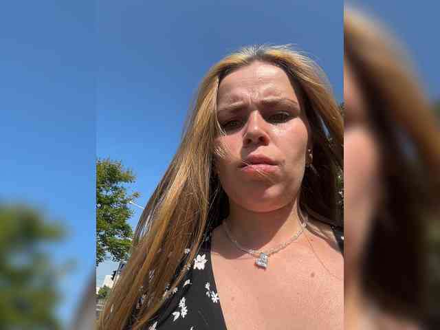 LolaSexxx webcam