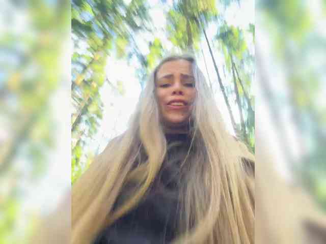 LolaSexxx webcam