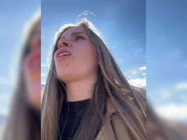 LolaSexxx