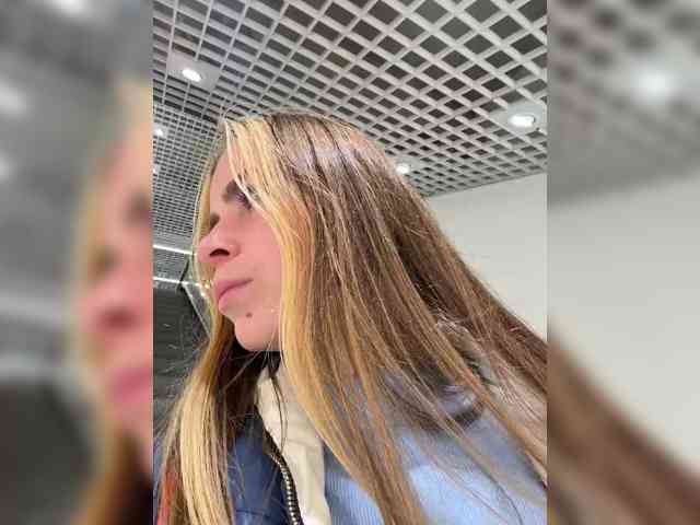 LolaSexxx webcam