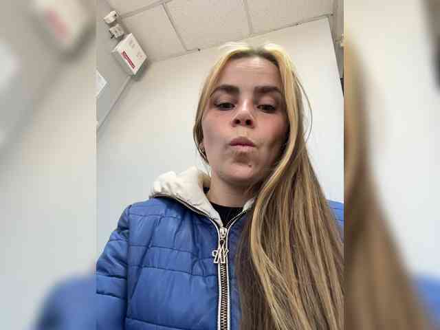 LolaSexxx webcam