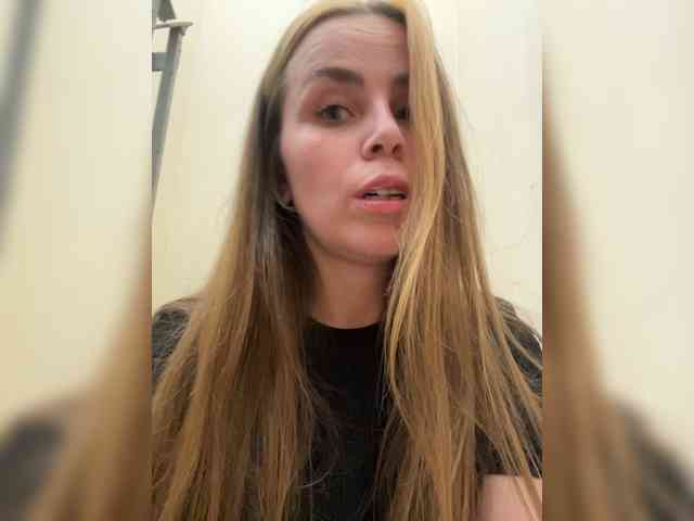 LolaSexxx webcam