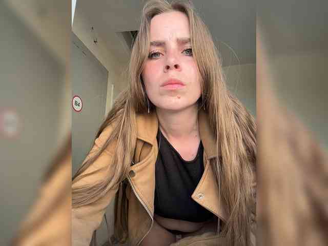 LolaSexxx webcam