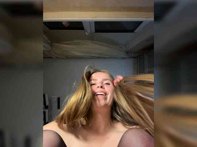 LolaSexxx webcam