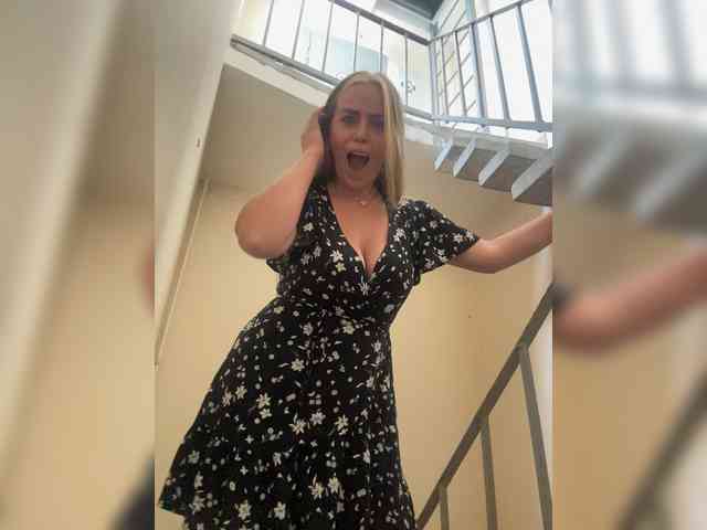 LolaSexxx webcam