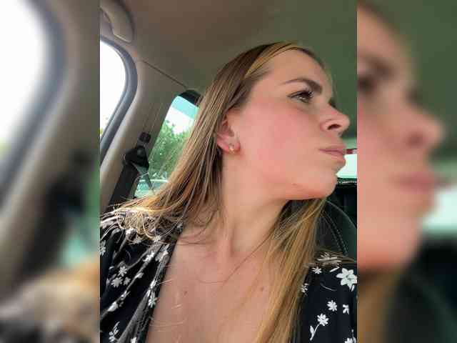 LolaSexxx webcam