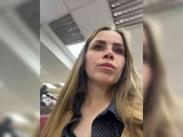 LolaSexxx webcam