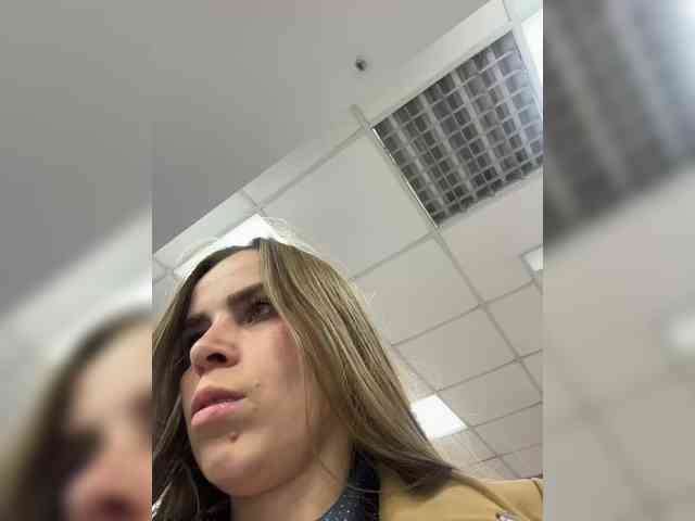 LolaSexxx webcam
