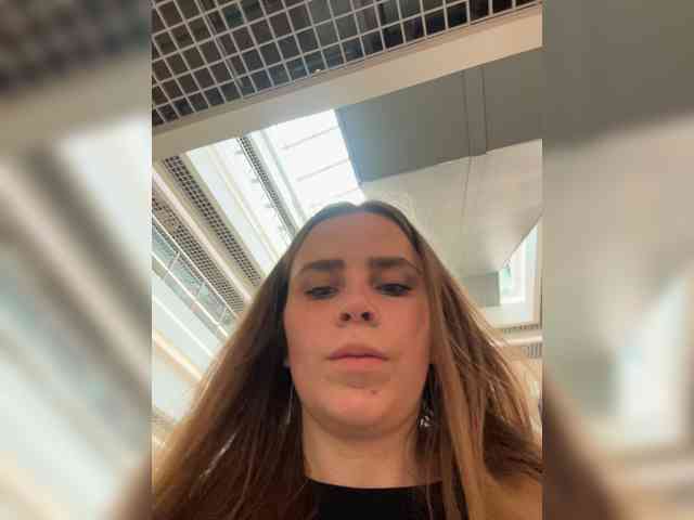 LolaSexxx webcam