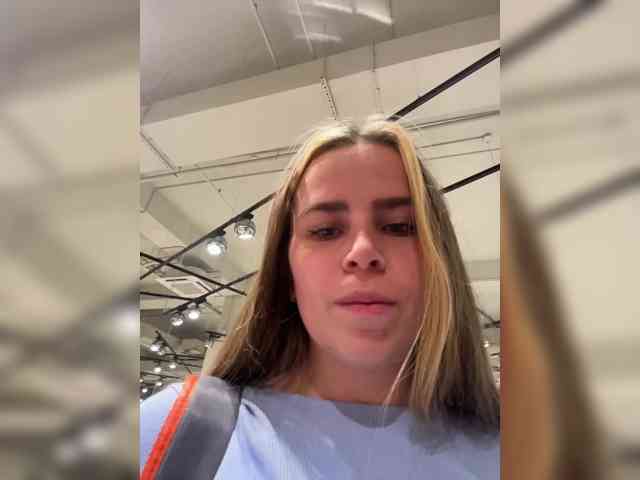 LolaSexxx webcam