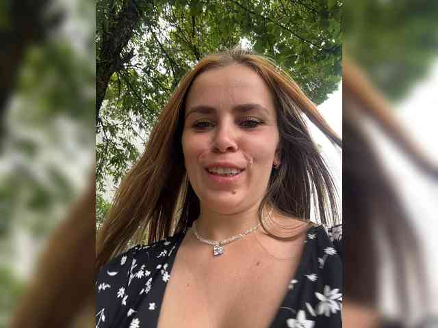 LolaSexxx webcam