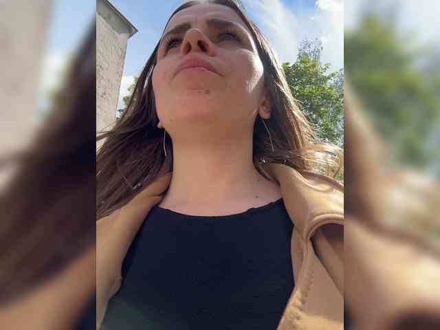 LolaSexxx webcam