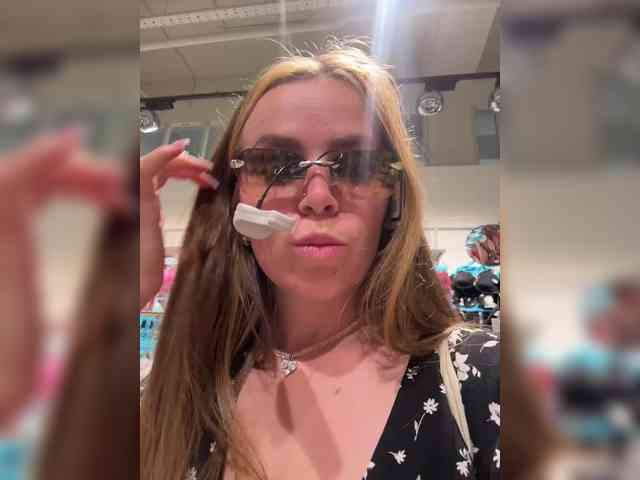 LolaSexxx