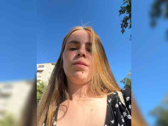 LolaSexxx webcam