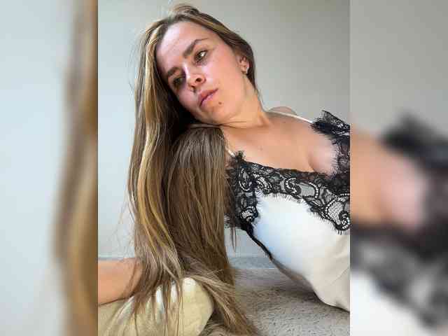 LolaSexxx webcam