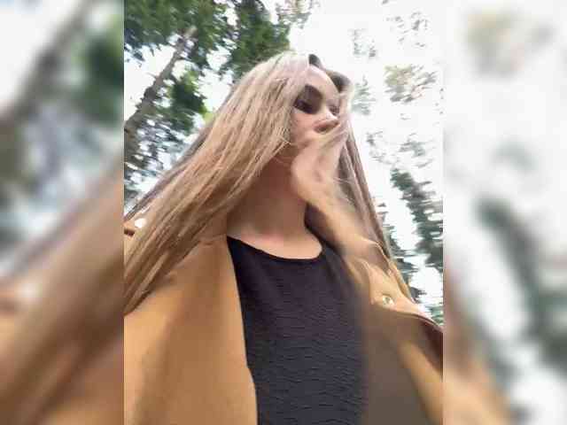 LolaSexxx webcam