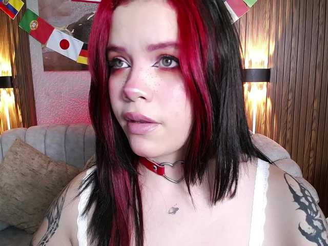 Annybutty live cam on BongaCams