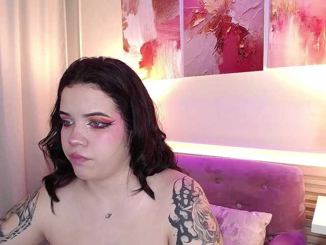 Annybutty live webcam show