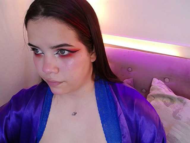 Annybutty live cam on BongaCams