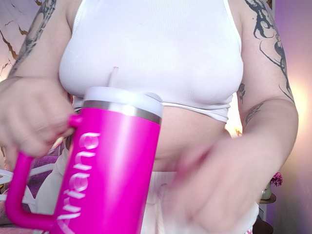 Annybutty live cam on BongaCams