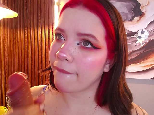 Annybutty live cam on BongaCams