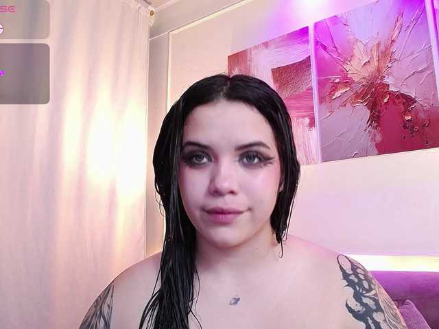 Annybutty live cam on BongaCams