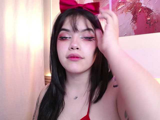 Annybutty live cam on BongaCams