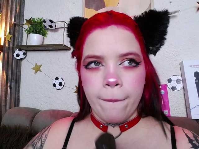 Annybutty live cam on BongaCams