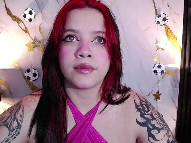 Annybutty live cam on BongaCams