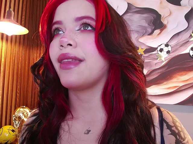 Annybutty live cam on BongaCams