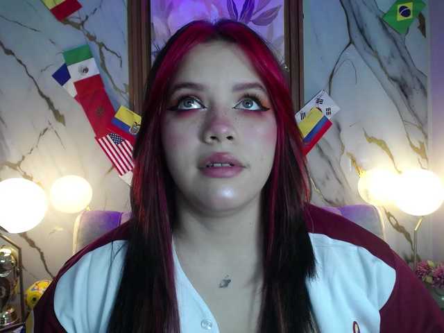 Annybutty live cam on BongaCams