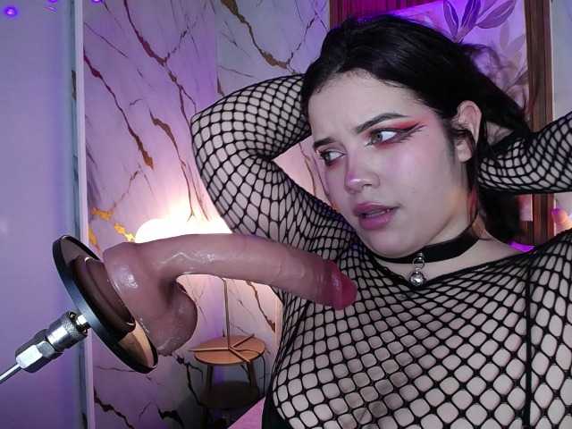 Annybutty live cam on BongaCams