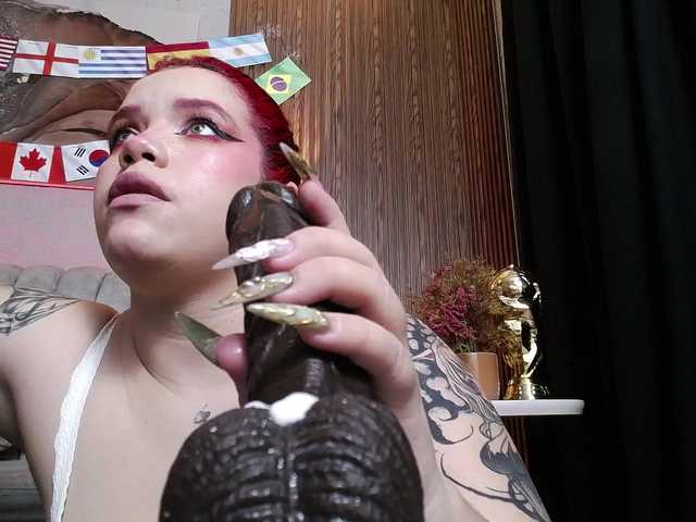 Annybutty live cam on BongaCams