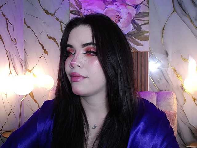 Annybutty live cam on BongaCams