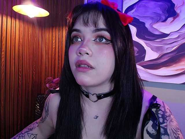 Annybutty live cam on BongaCams
