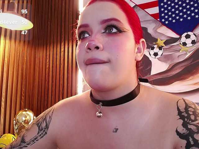 Annybutty live cam on BongaCams
