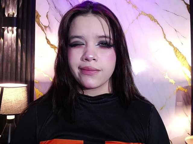 Annybutty live cam on BongaCams