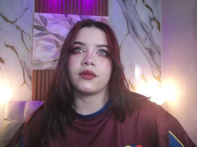 Annybutty live cam on BongaCams