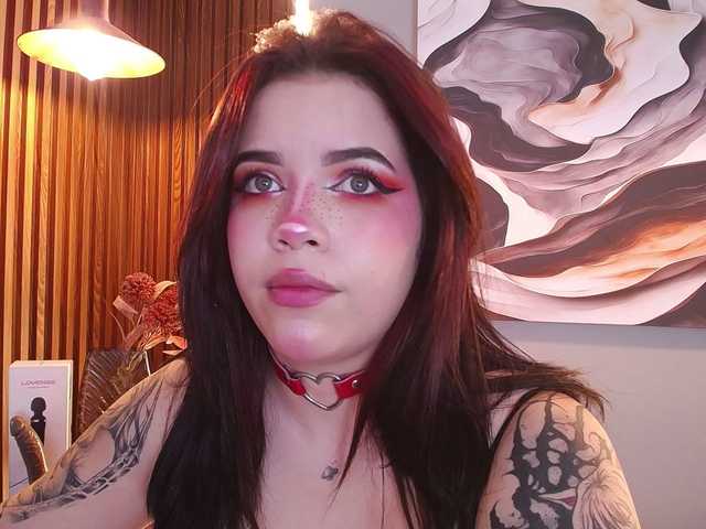 Annybutty live cam on BongaCams