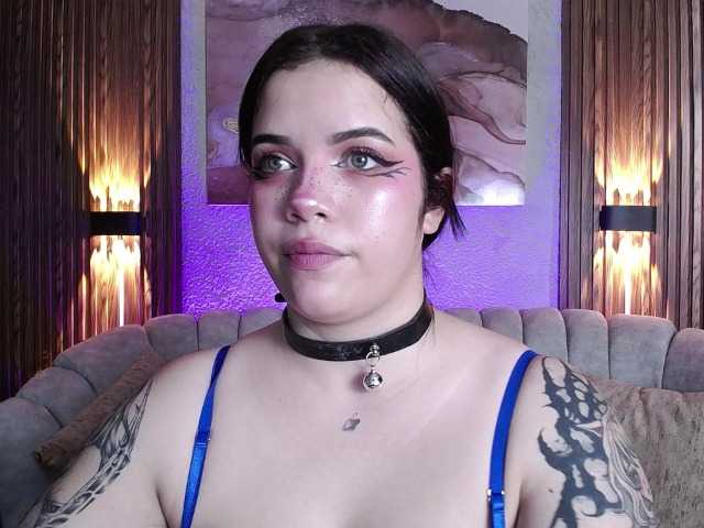 Annybutty live cam on BongaCams