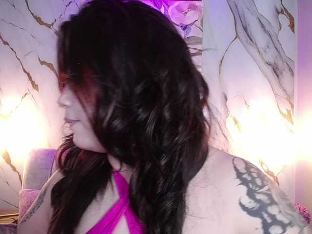 Annybutty live cam on BongaCams