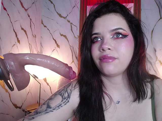 Annybutty live cam on BongaCams