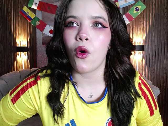 Annybutty live cam on BongaCams
