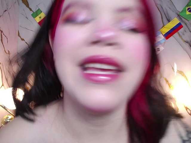 Annybutty live cam on BongaCams