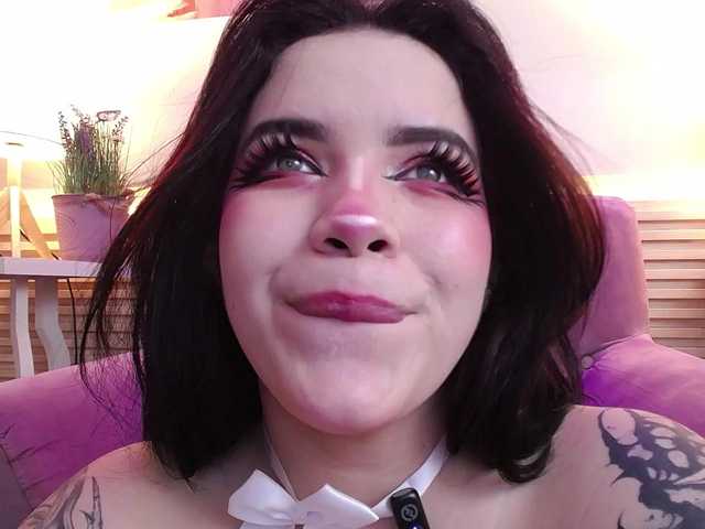 Annybutty live cam on BongaCams