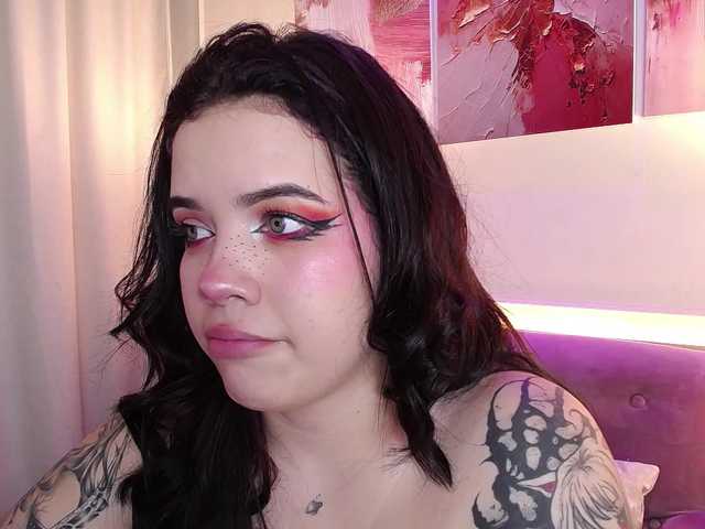 Annybutty live webcam show