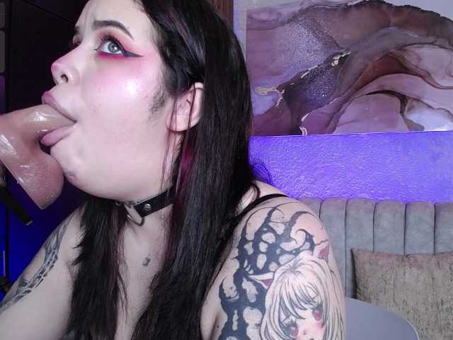 Annybutty live cam on BongaCams