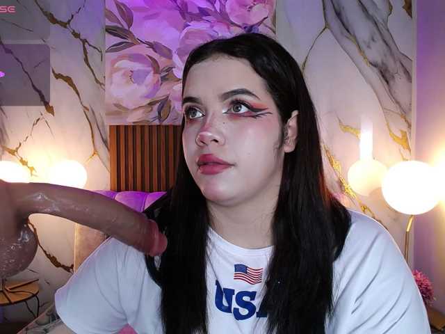 Annybutty live cam on BongaCams