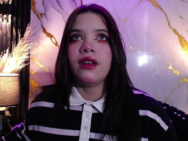 Annybutty live cam on BongaCams