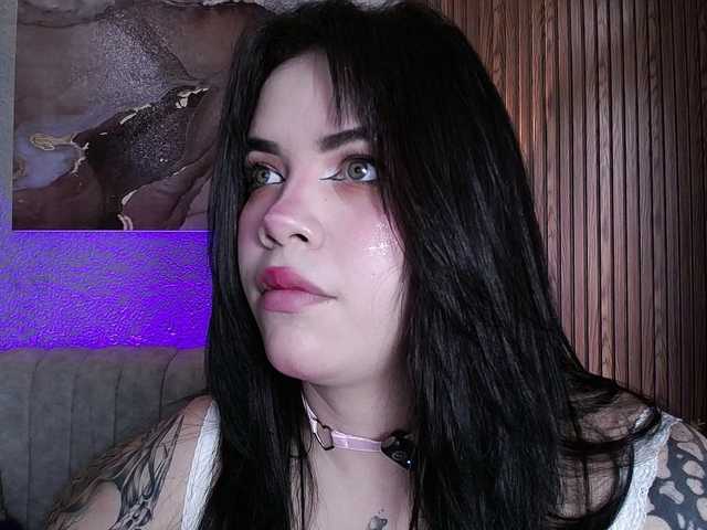 Annybutty live cam on BongaCams